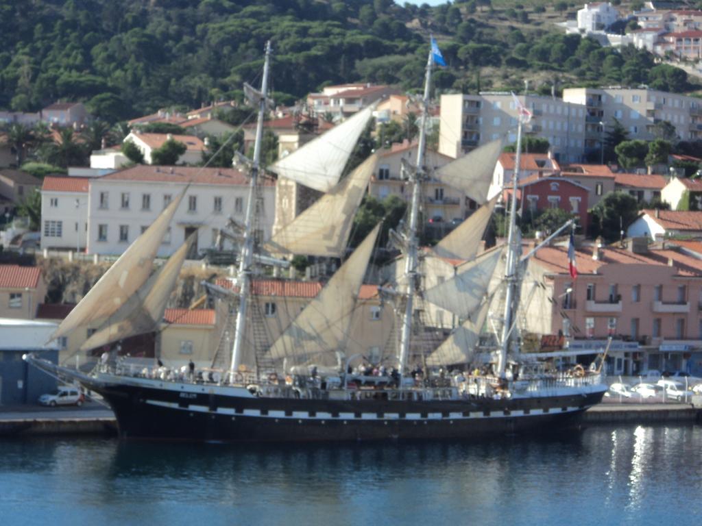 Appartement La Méditerranée vue sur la Mer Port Vendres Habitación foto